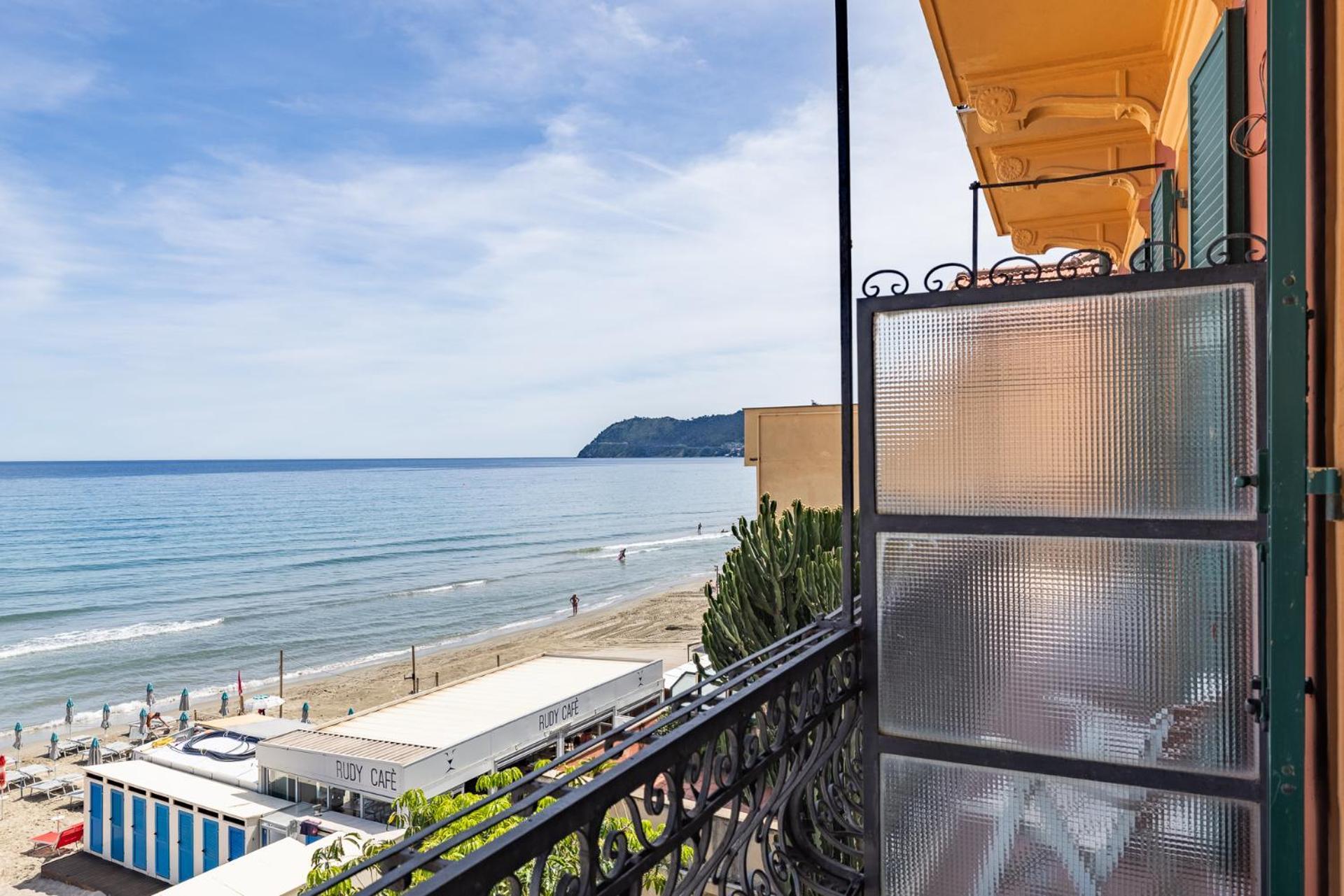 Residenza Le Terrazze Aparthotel Alassio Eksteriør bilde